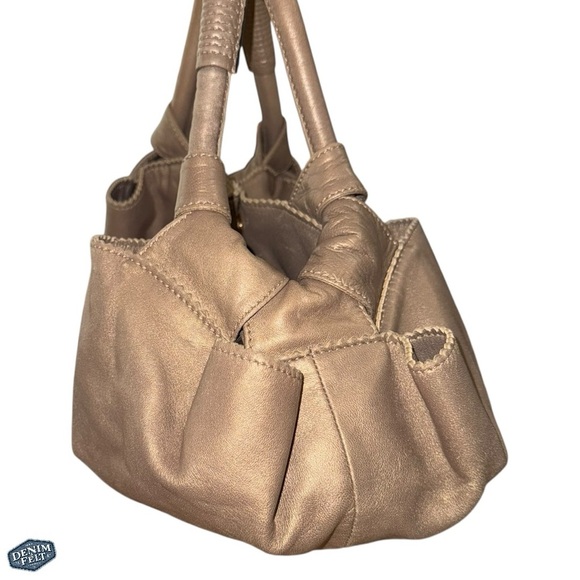 Loewe Nappa Aire Anagram Gold Soft Leather Scalloped Edged Hobo Handbag - Picture 7 of 11